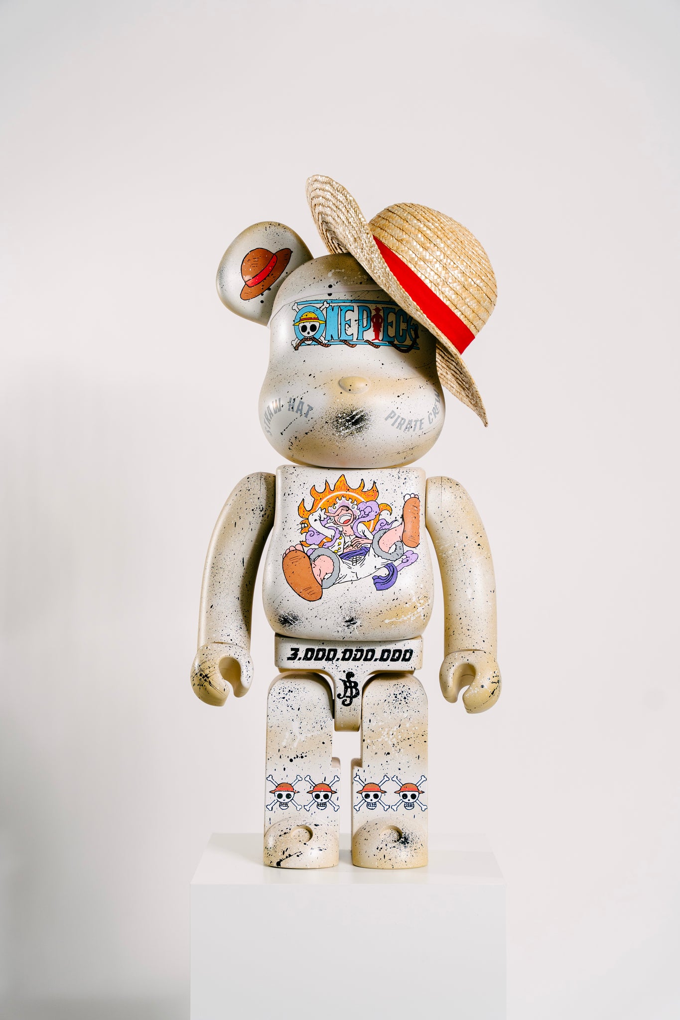 One Piece Luffy Gear 5 Bearbrick 1000%