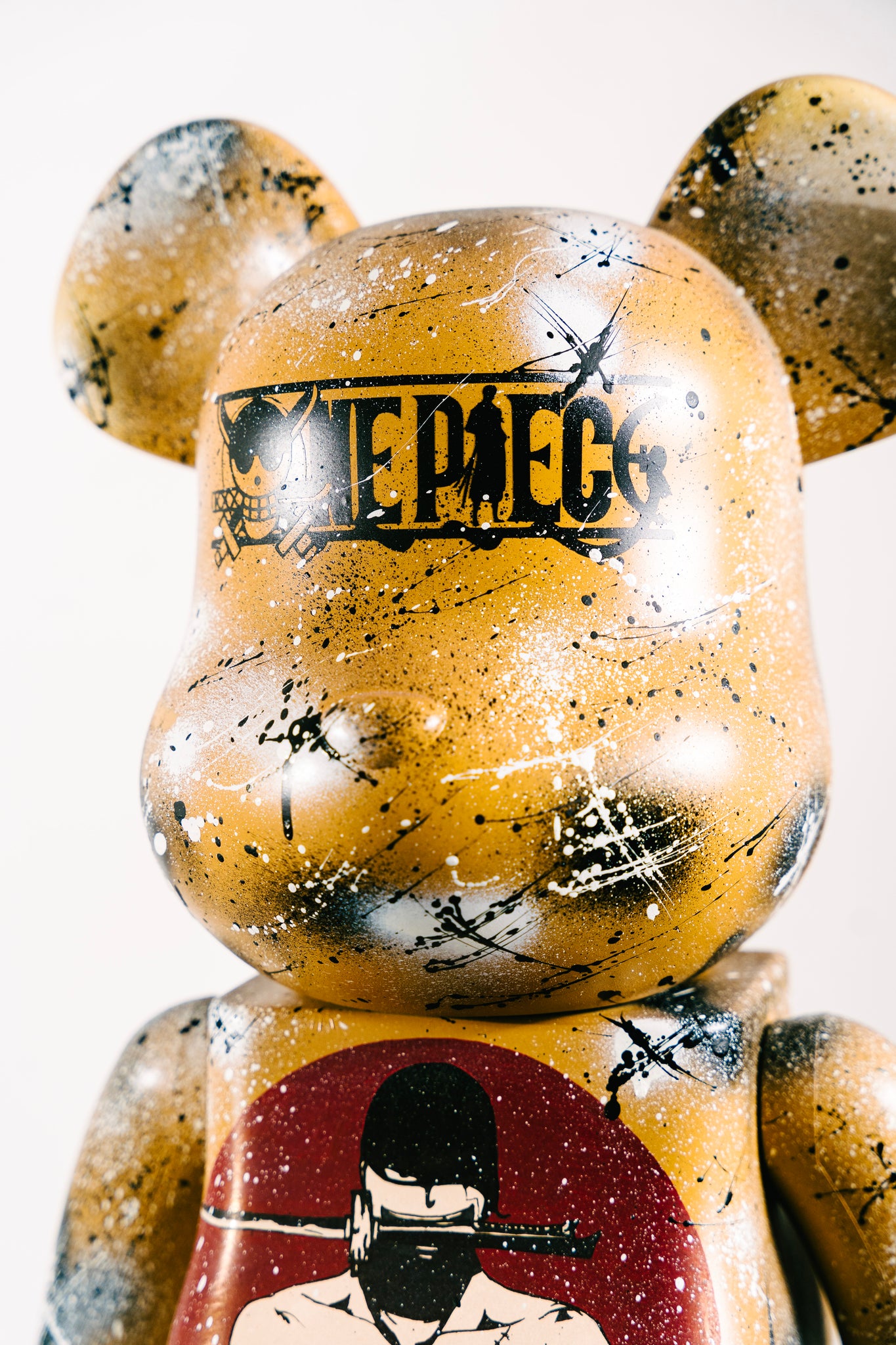 Lorenor Zorro Bearbrick 1000%